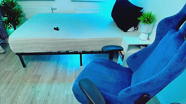 CranberryHot online show from October 4, 6:45 pm