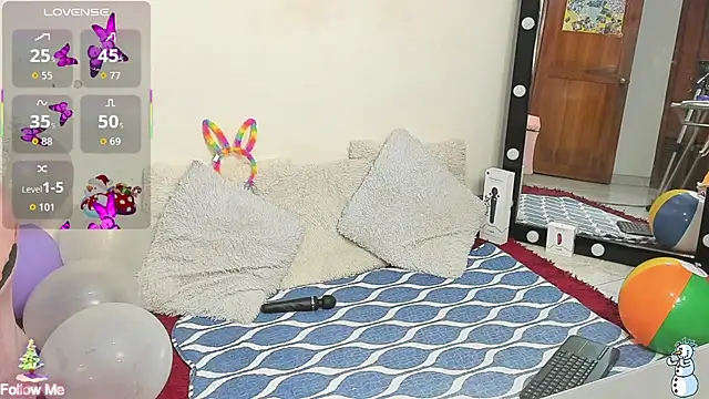 DestinyHills online show from November 27, 12:52 pm