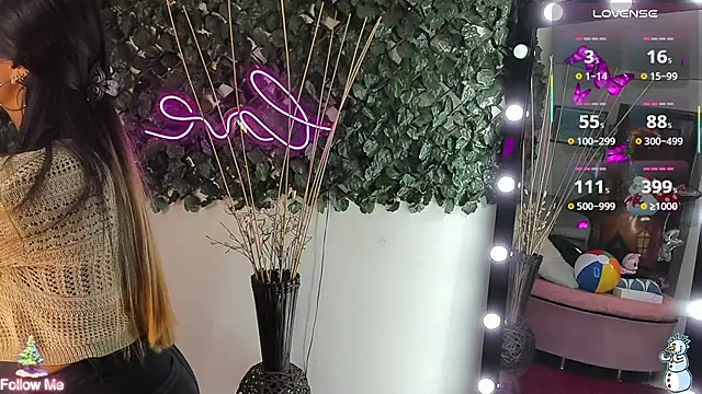 DestinyHills online show from November 20, 12:39 pm