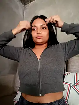  Estrellita  online show from March 2, 5:30 pm