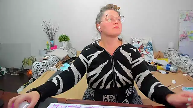 IamYourNarcotic online show from March 10, 3:38 pm