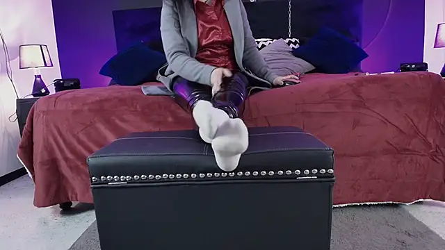  Jade 16 online show from April 3, 11:41 am