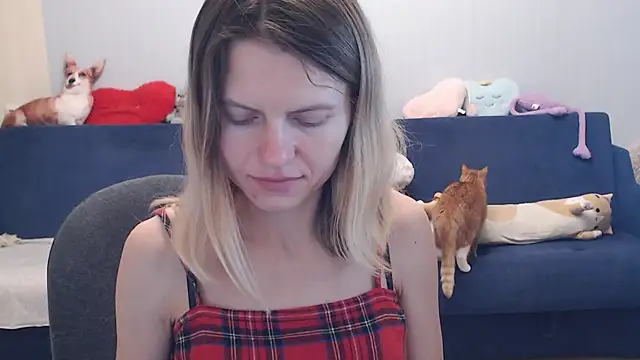 night is dark online show from September 18, 4:16 pm