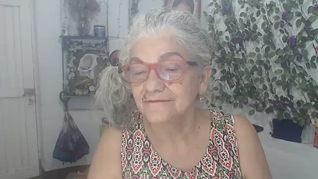 FunnyGrandma online show from February 4, 3:09 am