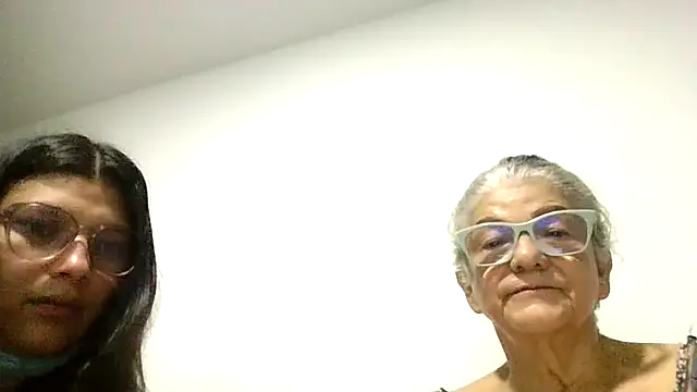 FunnyGrandma online show from June 14, 2:24 am