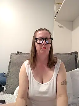 SweetandNaughty1 online show from December 5, 5:07 am