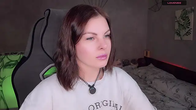 Your Sweet Lilu online show from March 22, 1:50 pm