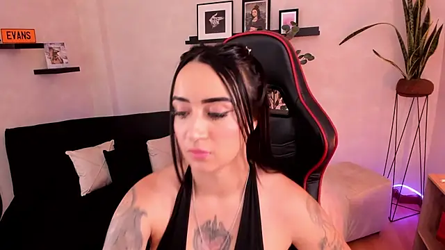 EmmyEvans1 online show from November 7, 7:41 pm