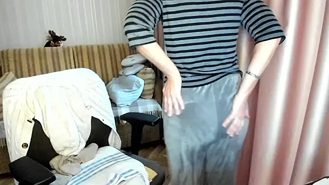 lauraoven online show from November 25, 7:43 am