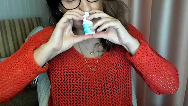 lauraoven online show from November 2, 8:51 am