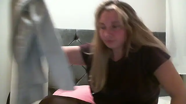 SusanCurt online show from November 3, 7:51 pm