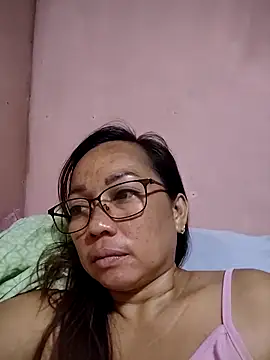 asianwet4u online show from February 25, 4:05 pm