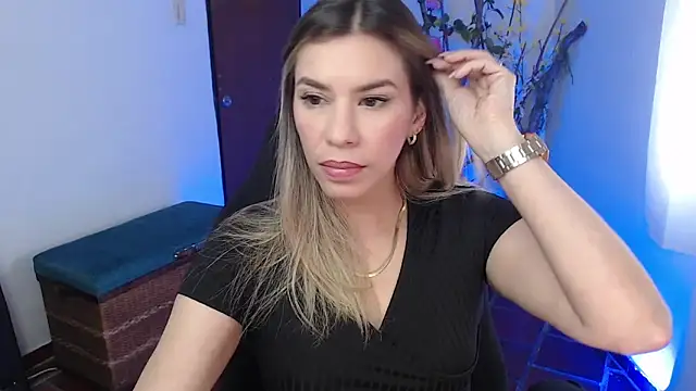 ms sofia x online show from December 19, 6:44 pm