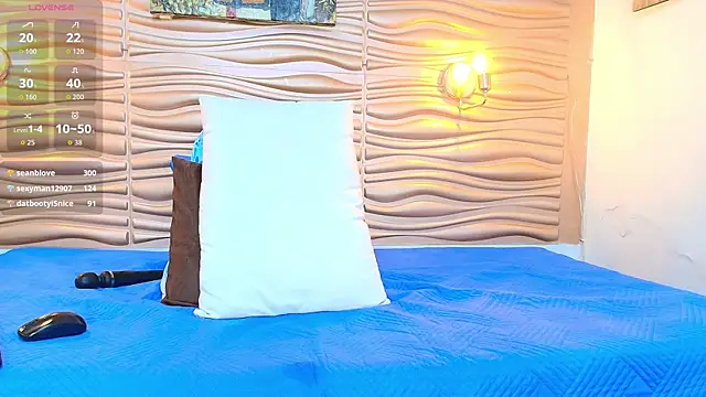 mia pineda online show from October 20, 4:37 am