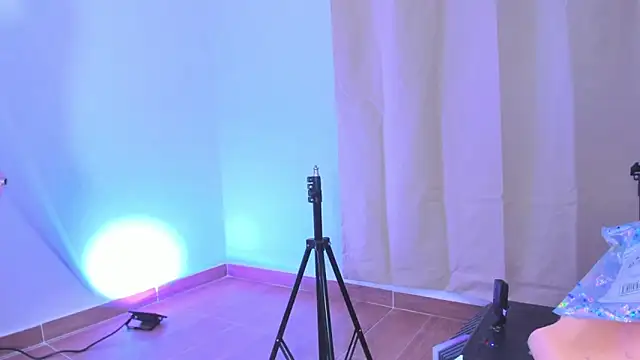 KataFerreira777 online show from April 5, 2:32 am