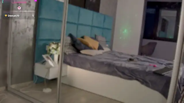Snapshot of AlyaSeduce chatting on October 6, 7:03 am AlyaSeduce online show from October 6, 7:03 am