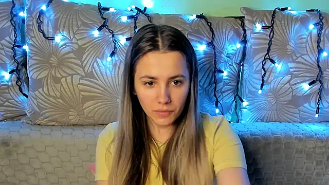 MaggieCake online show from February 24, 6:12 am