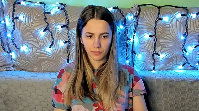 MaggieCake online show from February 1, 3:27 am