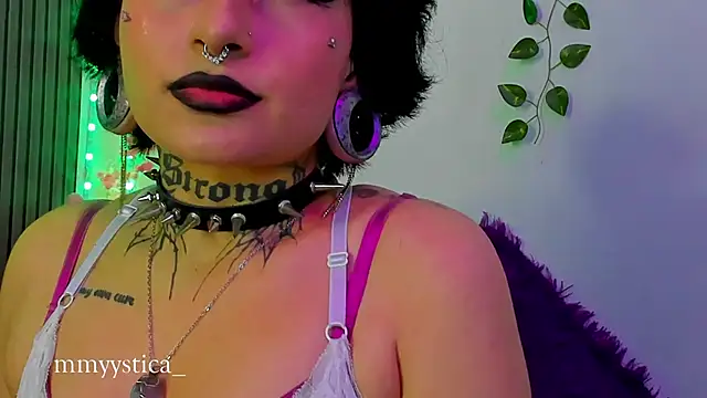 Rainnbow  online show from April 21, 8:21 am