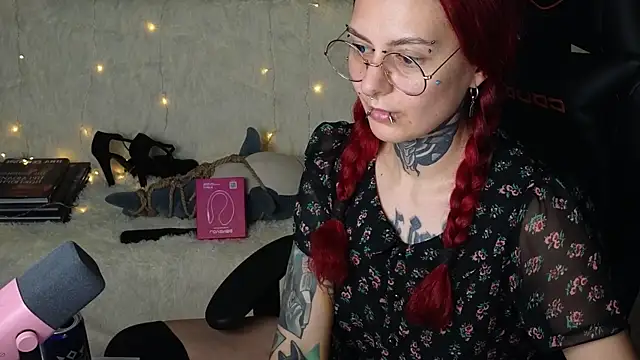 Ginger Stay online show from October 6, 9:19 pm