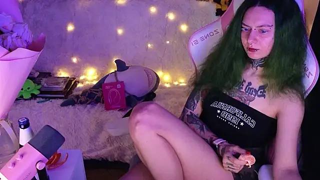 Ginger Stay online show from February 2, 1:10 pm