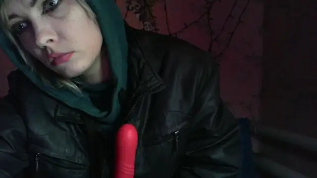 WildMissNiks online show from February 18, 10:03 am