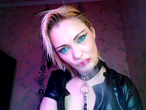 WildMissNiks online show from November 11, 8:55 am