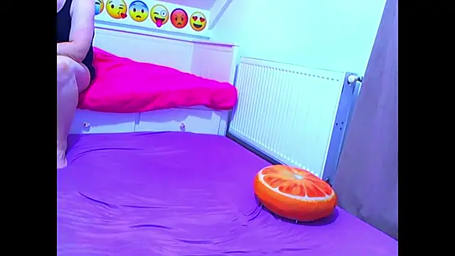 evehotty online show from April 2, 7:22 pm