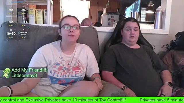 TurtleLady420 online show from October 4, 10:25 pm