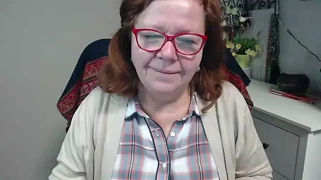 Adelewildx online show from November 25, 3:20 am