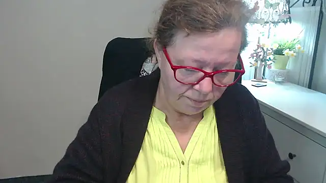 Adelewildx online show from September 29, 3:22 am