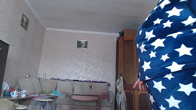 Amy August online show from January 16, 11:06 am