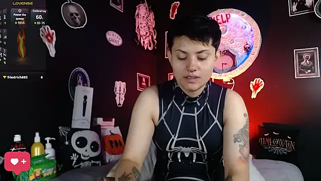 girl intense444 online show from October 17, 12:52 pm