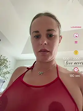 emmyemmmxoo online show from July 8, 2:52 pm