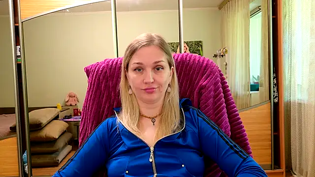 Hotty Evochka online show from May 8, 9:12 am