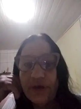 Snapshot of catdool chatting on October 12, 1:08 am catdool online show from October 12, 1:08 am