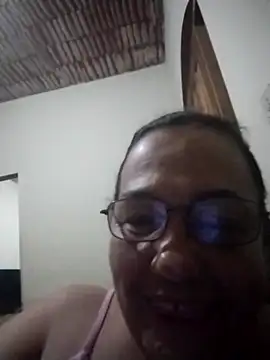 Snapshot of catdool chatting on September 11, 12:22 am catdool online show from September 11, 12:22 am