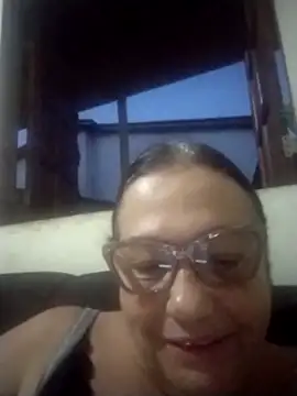 Snapshot of catdool chatting on October 8, 12:04 am catdool online show from October 8, 12:04 am