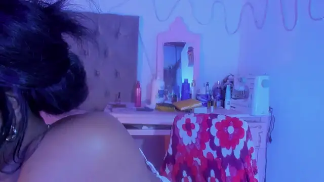 Snapshot of AfroGoddess chatting on October 9, 8:46 pm AfroGoddess online show from October 9, 8:46 pm