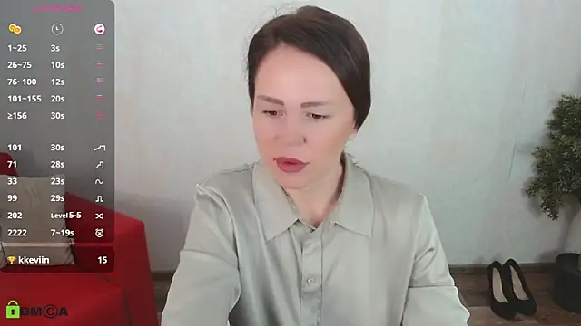 Snapshot of VickyGolden chatting on October 15, 6:16 am VickyGolden online show from October 15, 6:16 am