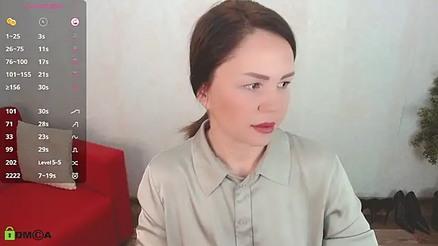 Snapshot of VickyGolden chatting on October 13, 4:59 am VickyGolden online show from October 13, 4:59 am