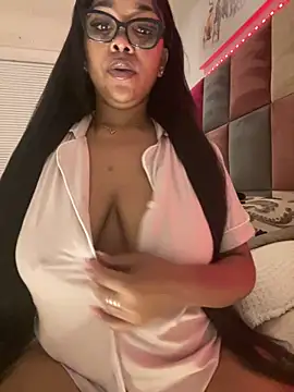 sexyTHANDO online show from May 14, 9:31 pm