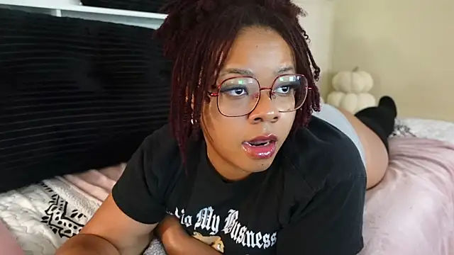 -khayaparker online show from November 5, 5:51 pm