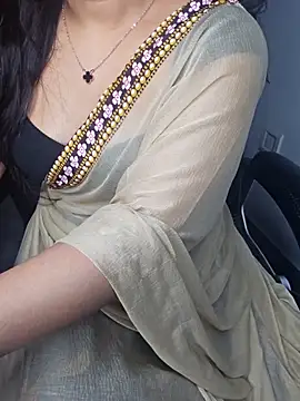 Snapshot of aliyaah_singh chatting on September 25, 5:44 pm aliyaah singh online show from September 25, 5:44 pm