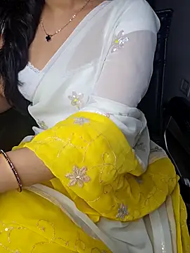 Snapshot of aliyaah_singh chatting on October 8, 6:23 pm aliyaah singh online show from October 8, 6:23 pm