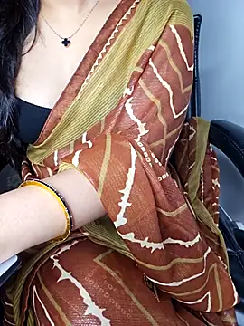 Snapshot of aliyaah_singh chatting on September 18, 5:55 pm aliyaah singh online show from September 18, 5:55 pm