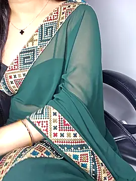 Snapshot of aliyaah_singh chatting on September 20, 6:17 pm aliyaah singh online show from September 20, 6:17 pm