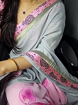 Snapshot of aliyaah_singh chatting on October 28, 6:13 pm aliyaah singh online show from October 28, 6:13 pm