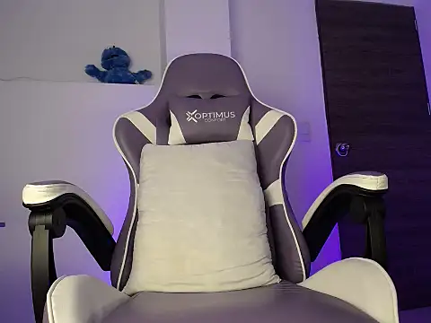 cutie and slutty online show from October 5, 3:22 am