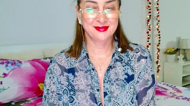 Tyana40 online show from May 16, 1:52 am